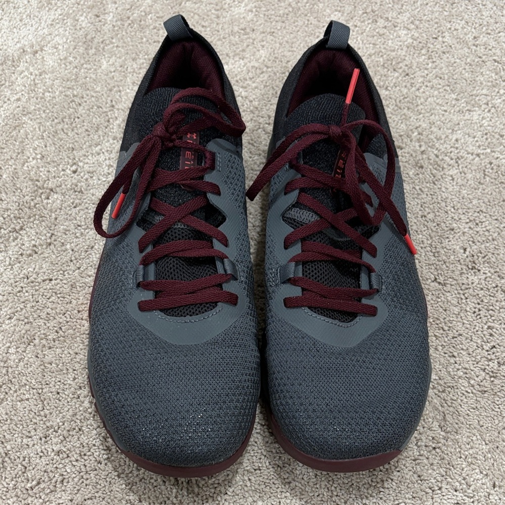 Under Armour Men's Black and Burgundy Athletic Shoes